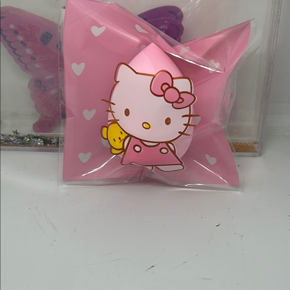 Hello Kitty Pink Party makeup sponge